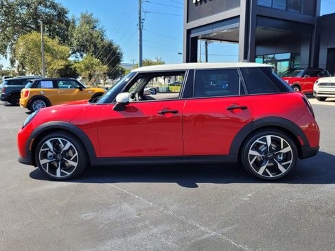 New 2026 MINI Cooper 4-Door Hardtop image 4