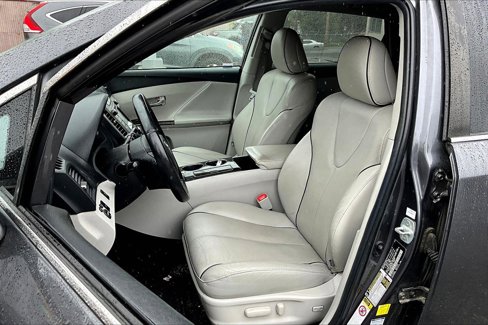 Used 2015 Toyota Venza XLE image 9