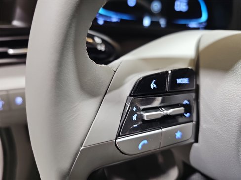 New 2025 Hyundai Elantra Sport image 16