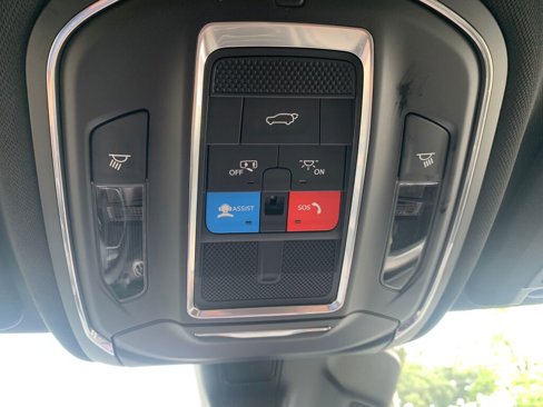 New 2025 Jeep Grand Cherokee Limited image 29