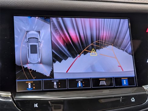 Used 2024 Cadillac XT6 Sport w/ Technology Package image 37