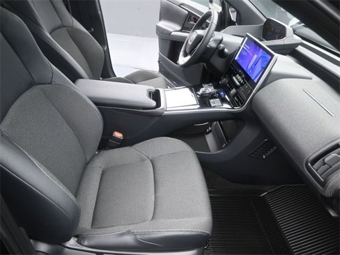 Used 2025 Toyota bZ4X AWD image 16