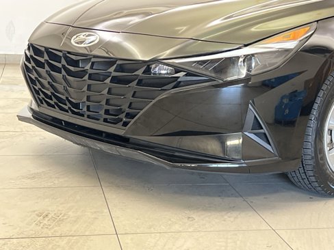 Used 2023 Hyundai Elantra SE image 26