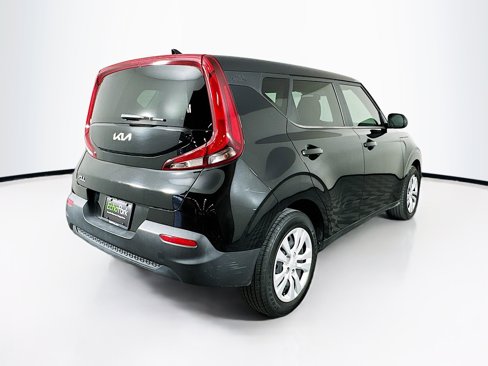 Used 2022 Kia Soul LX image 9