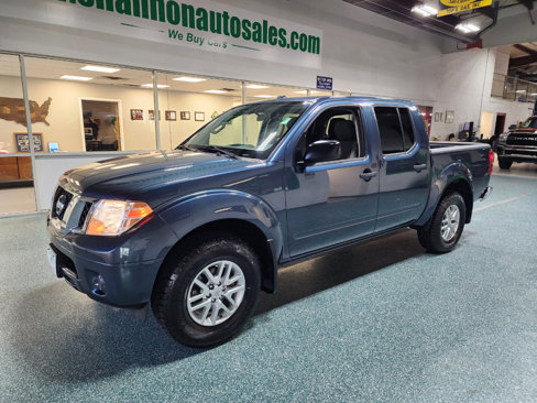 Used 2014 Nissan Frontier SV image 2