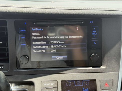Used 2017 Toyota Sienna XLE image 37