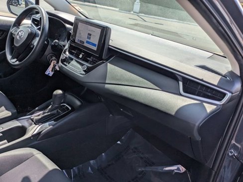 Used 2023 Toyota Corolla LE image 6