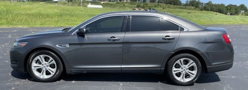 Used 2018 Ford Taurus SEL image 5