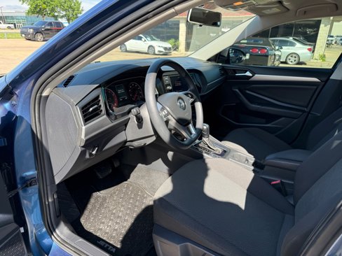 Used 2019 Volkswagen Jetta S w/ Driver Assistance Package image 12