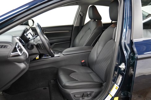 Used 2018 Toyota Camry SE image 12