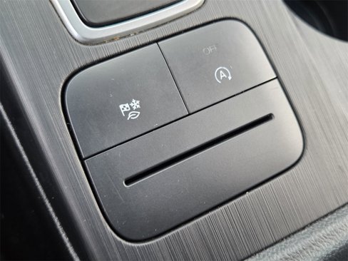 Used 2021 Ford Escape SE image 24