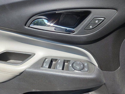 Used 2020 Chevrolet Equinox Premier image 34