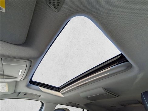 Used 2016 Chevrolet Suburban LTZ image 15