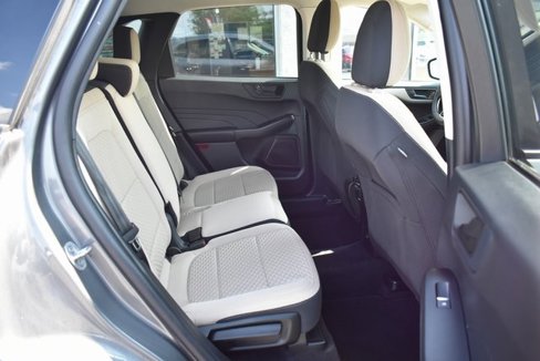 Used 2022 Ford Escape SE w/ Cold Weather Package image 39
