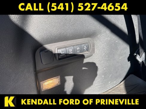Used 2017 Ford Explorer Limited image 11