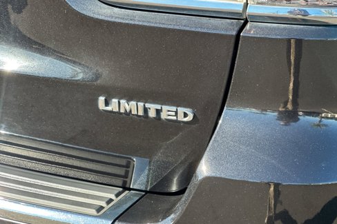 Used 2015 Jeep Grand Cherokee Limited image 38