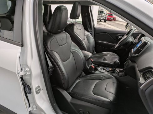 Used 2022 Jeep Cherokee Latitude Lux w/ Sun & Sound Group image 24