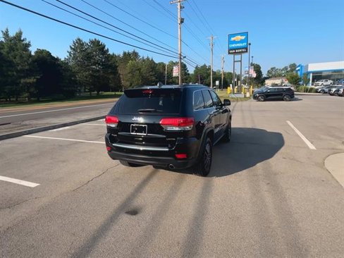 Used 2019 Jeep Grand Cherokee Limited image 9