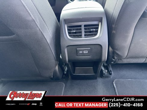 Used 2023 Chevrolet Blazer LT image 18