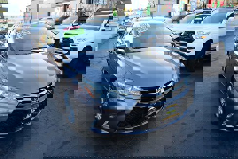 Used 2016 Toyota Camry SE image 8