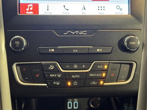 Used 2019 Ford Fusion SEL image 44