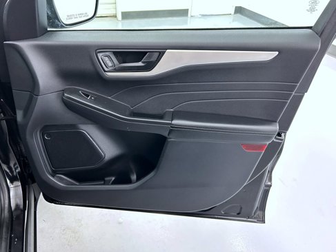 Used 2022 Ford Escape SE w/ Convenience Package image 16
