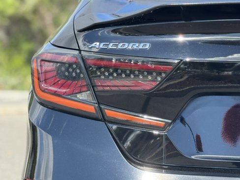Used 2019 Honda Accord Sport image 11