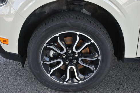 Used 2024 Ford Maverick Lariat image 11