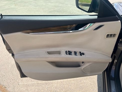 Used 2014 Maserati Quattroporte GTS image 26