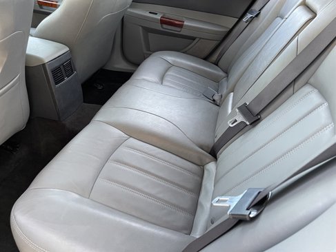 Used 2005 Chrysler 300 C w/ Protection Group II image 14