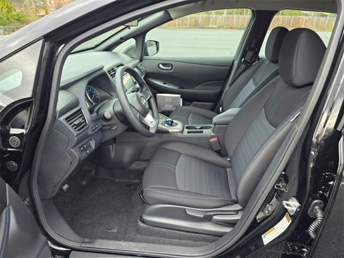 New 2025 Nissan Leaf S image 10