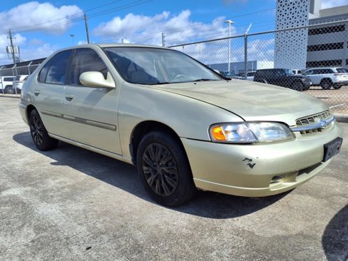Used 1999 Nissan Altima GXE image 2