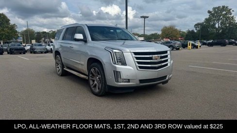 Used 2017 Cadillac Escalade Luxury image 3