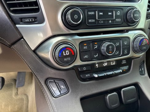 Used 2016 Chevrolet Tahoe LT image 25