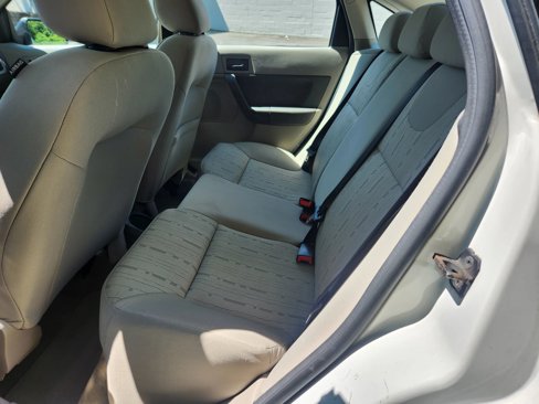 Used 2009 Ford Focus SE image 9