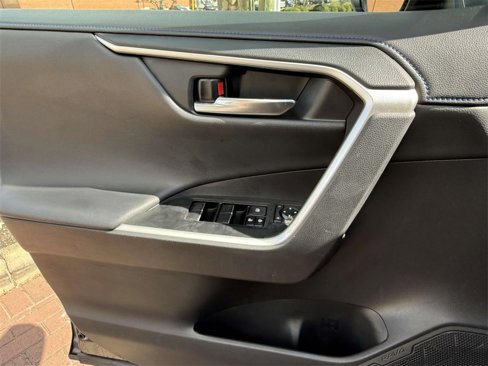 Used 2021 Toyota RAV4 XSE image 17