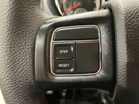 Used 2018 Dodge Grand Caravan SE image 26
