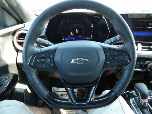 Certified 2025 Chevrolet Trax RS image 26