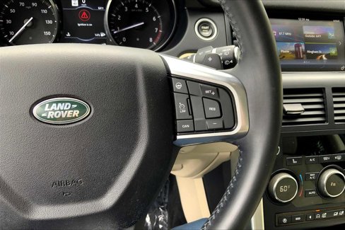 Used 2018 Land Rover Discovery Sport HSE Luxury image 23