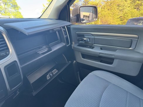 Used 2020 RAM 1500 Classic SLT image 15