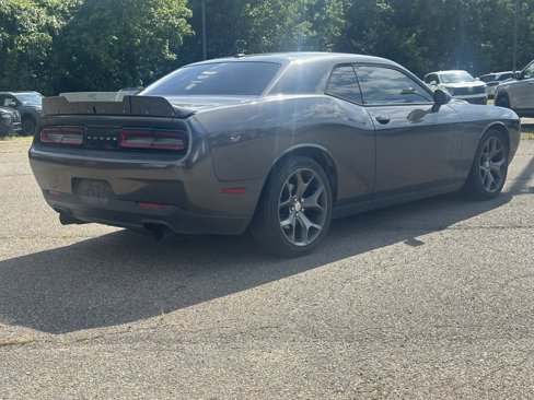 Used 2015 Dodge Challenger SXT image 5