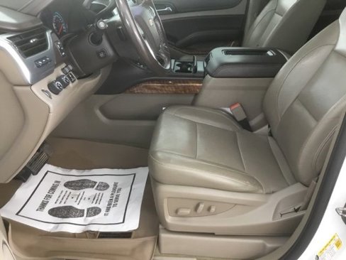 Used 2018 Chevrolet Suburban Premier image 13