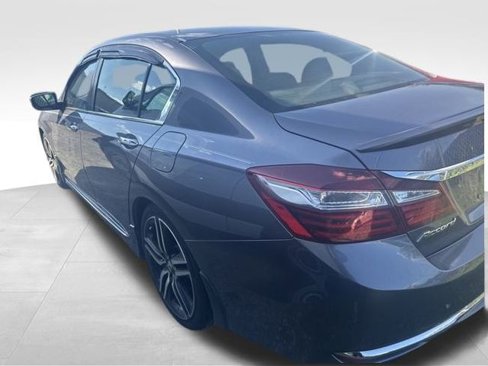 Used 2016 Honda Accord Sport image 3