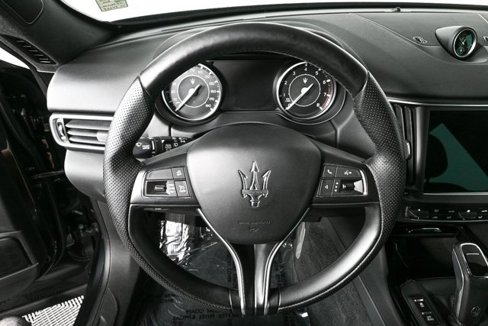 Certified 2022 Maserati Levante GT image 11