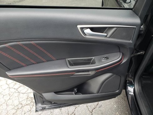 Used 2022 Ford Edge ST-Line image 14