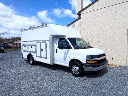 Used 2022 Chevrolet Express 3500 w/ Power Convenience Package image 19