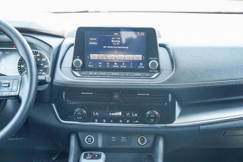 Certified 2022 Nissan Rogue SV image 14