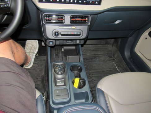 Used 2025 Ford Maverick Lariat image 18