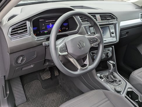 Used 2022 Volkswagen Tiguan S image 10