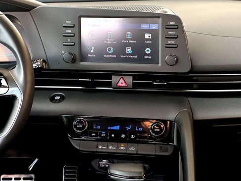 Used 2025 Hyundai Elantra Sport image 28